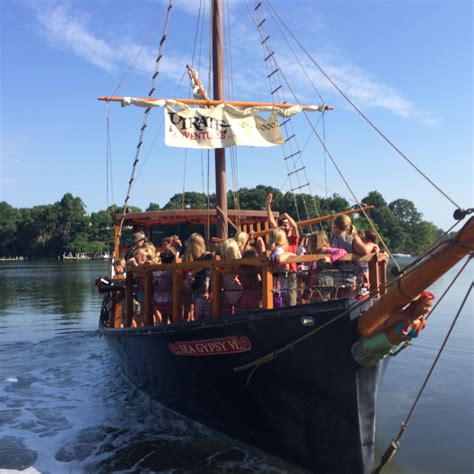 Every time you choose to do something a little unique, without spending money, are moments your kids will remember forever. Fun Activities for Kids Memorial Day Weekend