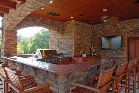 Outdoor Kitchen Designs With Uncovered And Covered Style