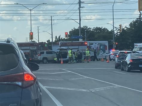 accident at confederation parkway & eglinton tonight : r/mississauga