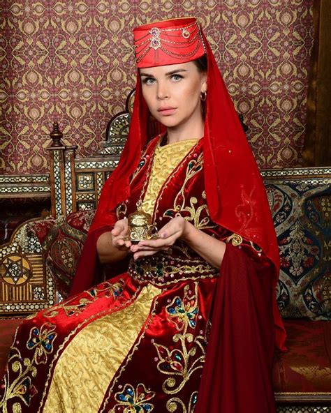Turkish traditional garment Турецкий национальный костюм Turkey