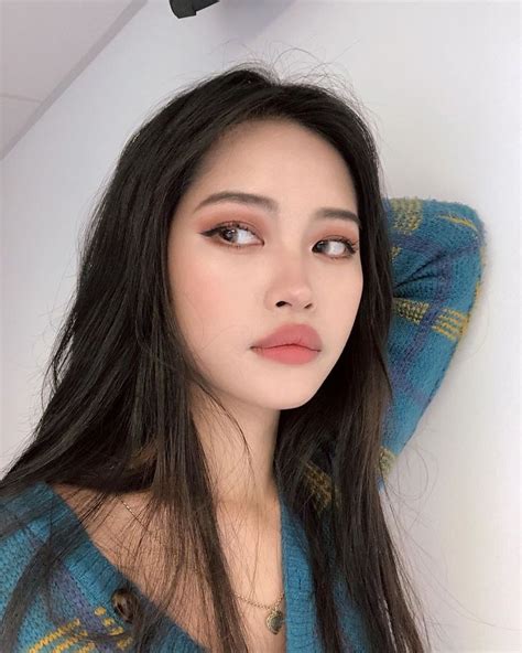 Pin By 🍑aimée🍑 On Instagram Ulzzangs Makeup Looks Natural Makeup Looks Asian Eye Makeup