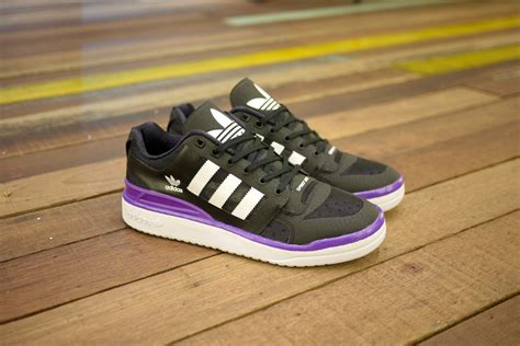 Welcome to malaysia's first themed shopping mall! CROSSOVER: ADIDAS Originals Forum Low 'Crazy Light'