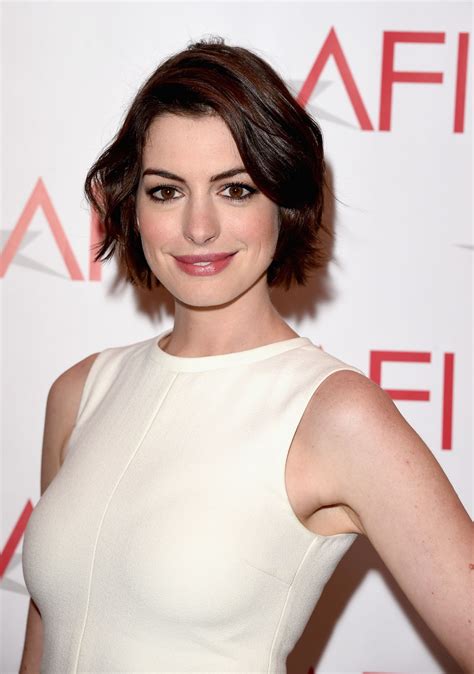 Pictures Of Anne Hathaway