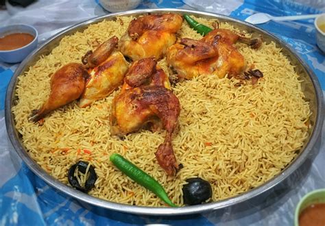 Nasi mandi, masakan populer asal timur tengah yang kini semakin disukai di indonesia. Resep Nasi Kabsah - Cairo Food - All Arabian & Indian Food