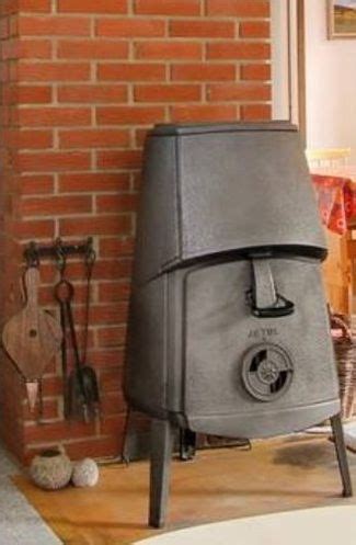 Youll also find scandinavian styles that put a modern twist on more traditional chairs. Pin van houtstokers op Classic and modern Scandinavian wood stoves. - Gietijzeren pannen ...