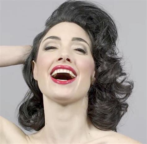 We did not find results for: Topmodel Anna Ewers wirbt nackt für neue Jeans - WELT