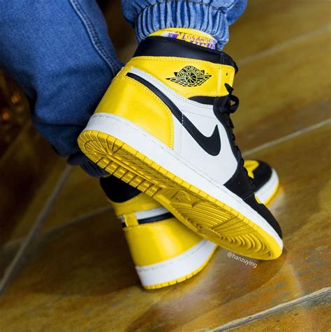 Air Jordan 1 Yellow Toe AR1020 700 Release Info SneakerNews Com