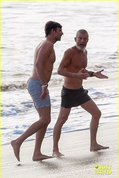 Bradley Cooper Goes Shirtless For Quick Ocean Swim Photo 4201365