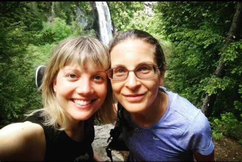 I encourage everyone to do their own research.fair use for education and critique.#nxivm #nickiclyne #scottadams. Nexium : Nicki Clyne dirige maintenant DOS - Psycho ...