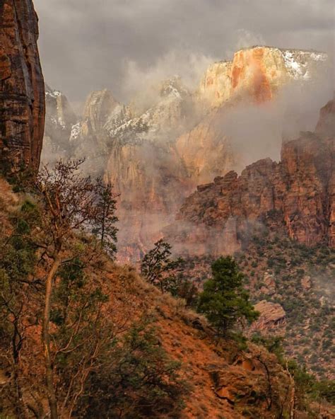 Zion Snow And Mist Zion National Park National Parks Natural Landmarks