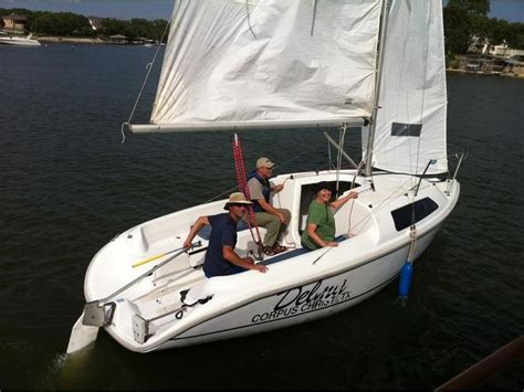 2000 Hunter 212 Located In Texas For Sale Sunfishsailboat Sailboats