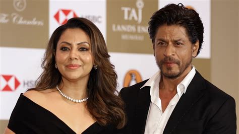 shah rukh had the best reply when asked if gauri khan makes him work at home bollywood