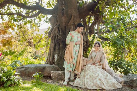 An Elegant Nikaah From Nashik With A Bride In A Gorgeous Ivory And