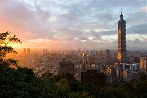 Sunset Cityscape In Taipei Taiwan Stock Photo Image Of Horizontal