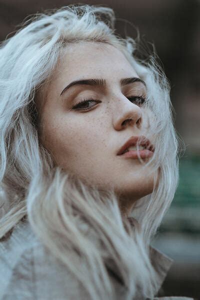 White Hair Girl Juzaphoto