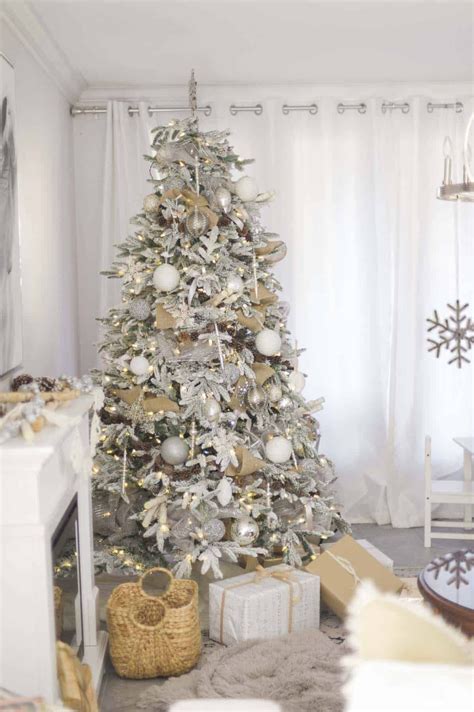 25 Absolutely Stunning White Christmas Tree Decorating Ideas Luxury