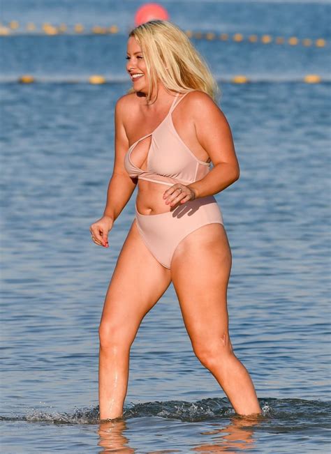 Selina Waterman Smith In Bikini At A Beach In Dubai Hawtcelebs