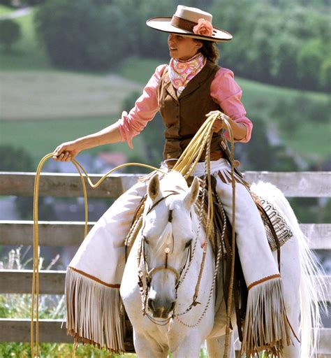 Pin By Danielle Gabree On Horse Business Ideas Cowgirl And Horse