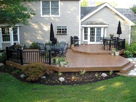 10 Ground Level Backyard Deck Ideas DECOOMO