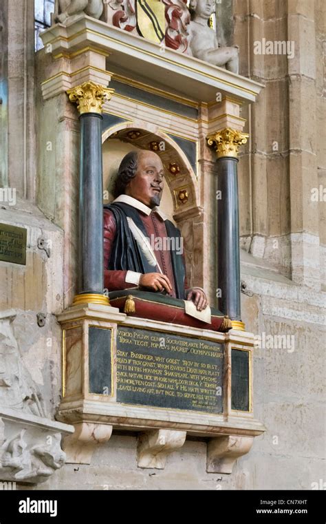 1623 funerary monument bust of william shakespeare church of the holy trinity stratford upon