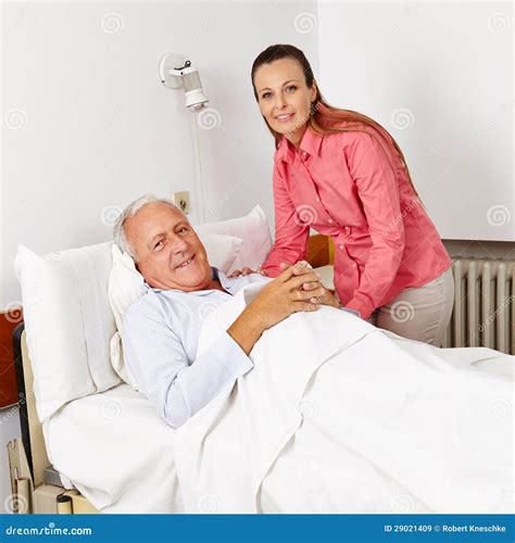 Anci O De Visita Da Mulher No Hospital Imagens De Stock Royalty Free