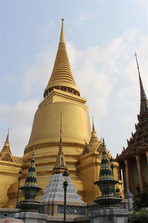 Gambar Arsitektur Bangunan Agama Budha Tengara Tempat Beribadah Thailand Candi Puncak
