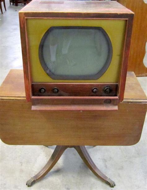 Tvs victor is an impressively styled powerful motorcycle. Vintage RCA Victor TV and Foldup Table