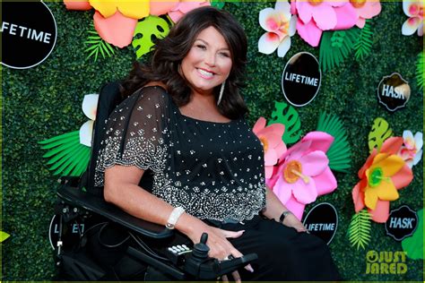 Abby Lee Miller Celebrates At Dance Moms Party In Wheelchair Amid Cancer Battle Photo 4296545
