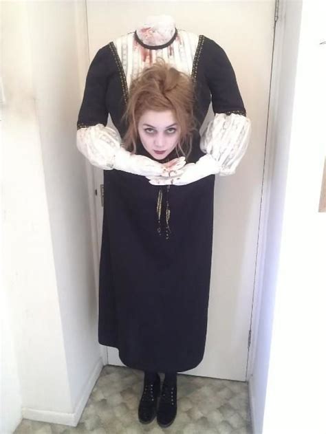 A Headless Woman Literally Just 27 Halloween Costume Ideas That Are Reeeeeally Freaking Creepy