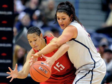 Game Report Dolson Leads No 1 Uconn Past Hartford