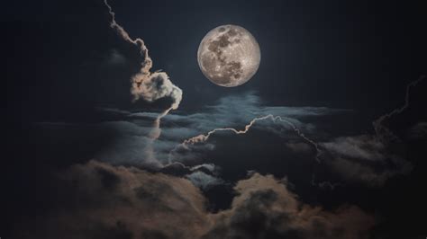Download Wallpaper 1366x768 Night Clouds And Moon Sky Tablet Laptop