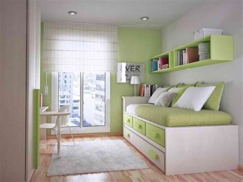 Pin by menna refaat on sweet house small apartment bedrooms small bedroom small space bedroom. Sasa Gurl :P: Superrr CUTE room designs.