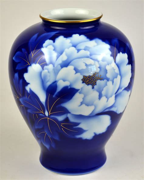 Fine China Vase Porcelain Imperial Of Japan Peony Flower Blue