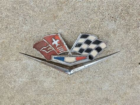 1962 1963 Chevrolet Corvette Crossed Flags Fender Emblem Ornament Vette