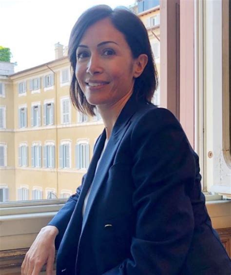 Politica che gli ha permesso di conoscere il compagno alessandro ruben. Mara Carfagna è incinta: a 44 anni aspetta una bambina ...