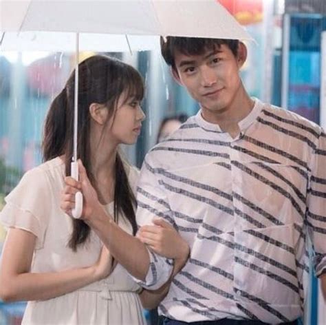 I thought you and kim so hyun are twins when i whached dream high.cause yoh look like same.you 2 look cute together. taecyeon, kdrama, and kim so hyun Bild