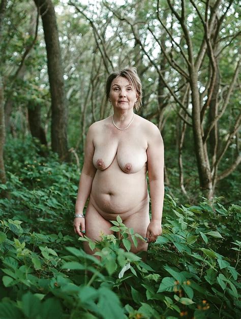 Mature Nude Lady Outdoor Porn Photos Sex Videos