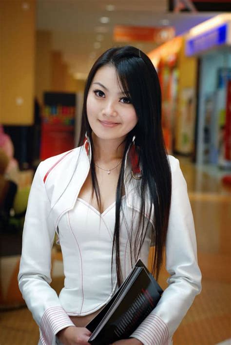 Top 10 Most Popular Chinese Top Models Discover Walks Blog