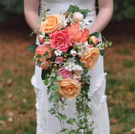 Shop Spotlight Hollys Flower Shoppe In 2020 Wedding Bouquets Sets
