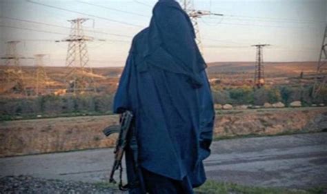 Isis ‘matchmaker’ Who Groomed Jihadi Brides Beds To Return To Uk ‘i Committed No Harm’ World