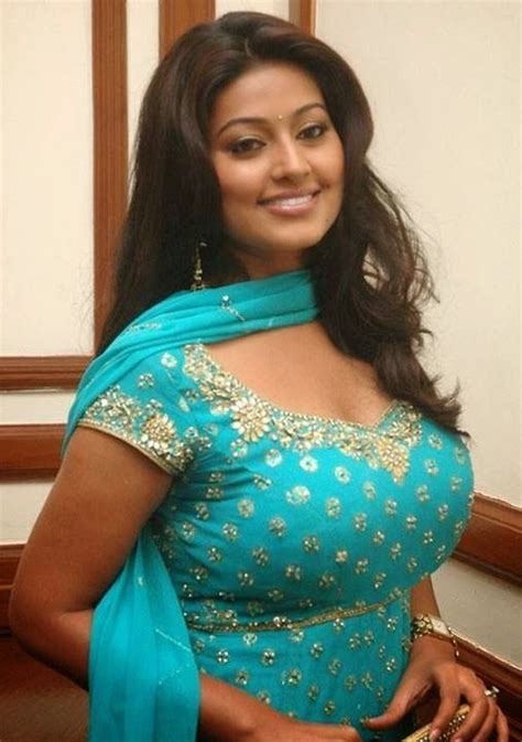 25 Bästa Sneha Actress Idéerna På Pinterest Tamilisk Skådespelerska Vacker Sari Och Indian Aunty