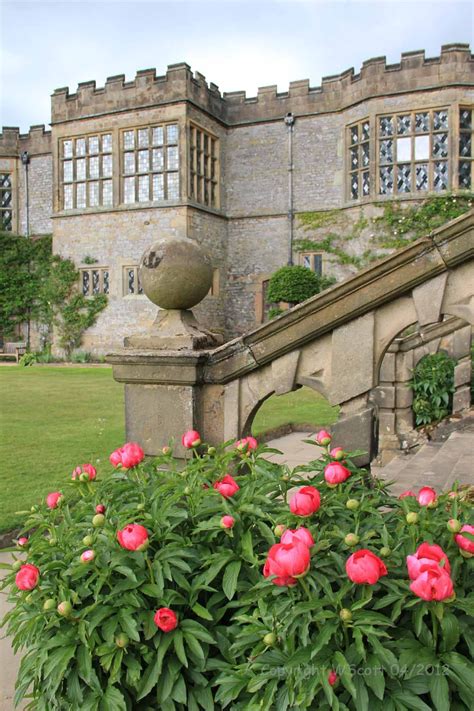 Haddon Hall Derbyshire A Stunning Tudor Mansion Belonging To The Duke