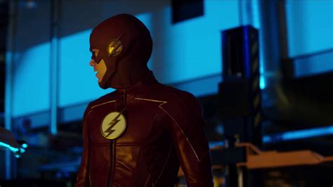The Flash 4x02 The Flash Throws Lightning At Himself Youtube