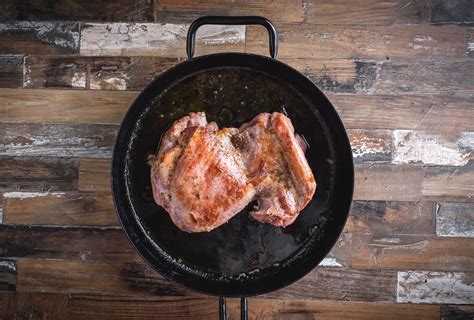 crock pot turkey thighs recipe with white wine and garlic