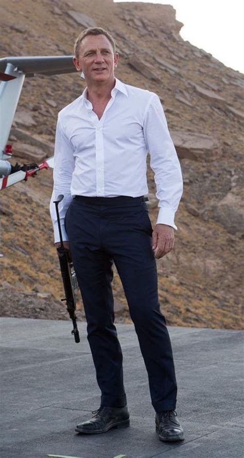 Daniel Craig Bond Style Series James Bond Style James Bond Suit