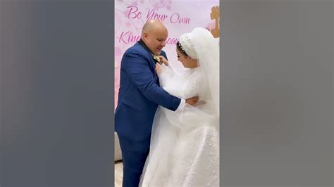 اعراس 🇩🇿 الجزائر أبو العروسه يستقبل بنتها وهيه عروسه كيف يحضنها 👰‍♂️💐♥️