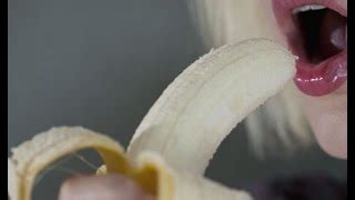 China Bans Live Streams Of People Seductively Eating Bananas YouLoop