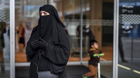 volksinitiative zum burka verbot lasst die hüllen fallen zeit online