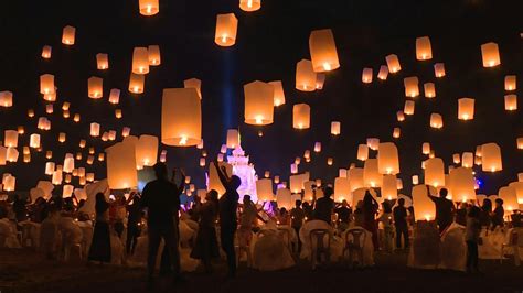 1000 Lanterns Brighten The Sky For The Yi Peng Festival In Thailand Cgtn