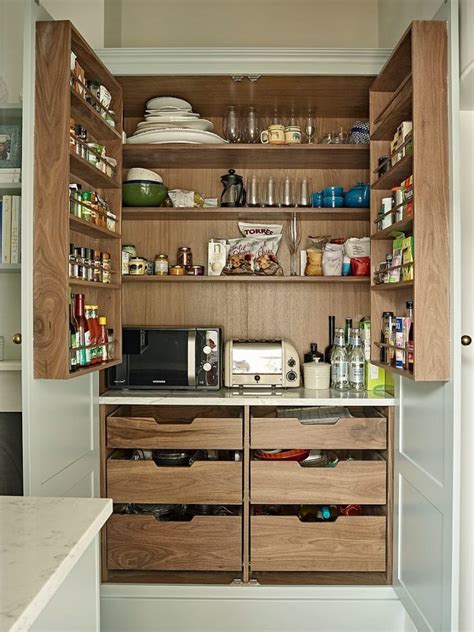 Finding The Right Pantry For Your Kitchen Styles Size And Storage